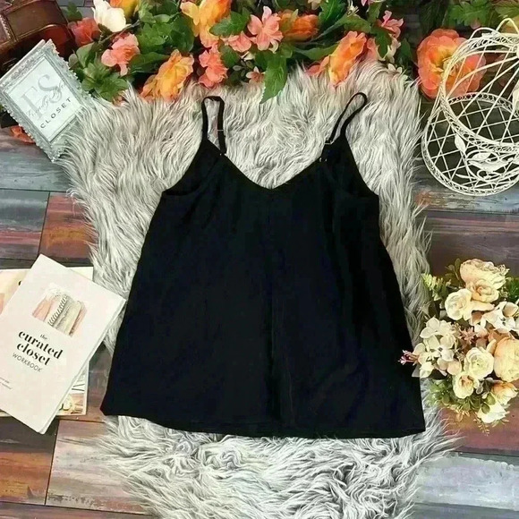 Tecrew Black Flowy Speghetti Strap Embroidered Floral Tank Top, S - Picture 7 of 8